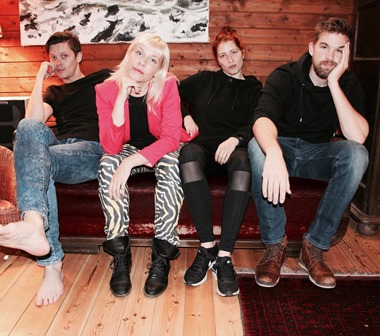 ALLE SAGEN NOMI – Neue-Deutsche-Welle Grunge/Tanzpunk live im JuZ Leer ALLE SAGEN NOMI – Neue-Deutsche-Welle Grunge/Tanzpunk live im JuZ Leer