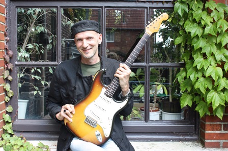 Gitarren- und Bassunterricht beim Profi im JuZ Leer Gitarren- und Bassunterricht beim Profi im JuZ Leer